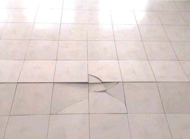 阳台墙面瓷砖空鼓如何处理好(阳台墙面瓷砖空鼓如何处理好呢) 阳台墙面瓷砖空鼓如何处理好(阳台墙面瓷砖空鼓如何处理好呢)